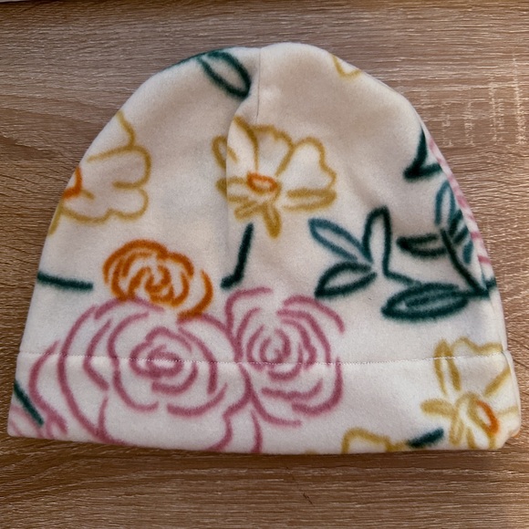 Handmade Ivory Cream White Multicolor Floral Rose Winter Knit Soft Beanie Hat main image 4